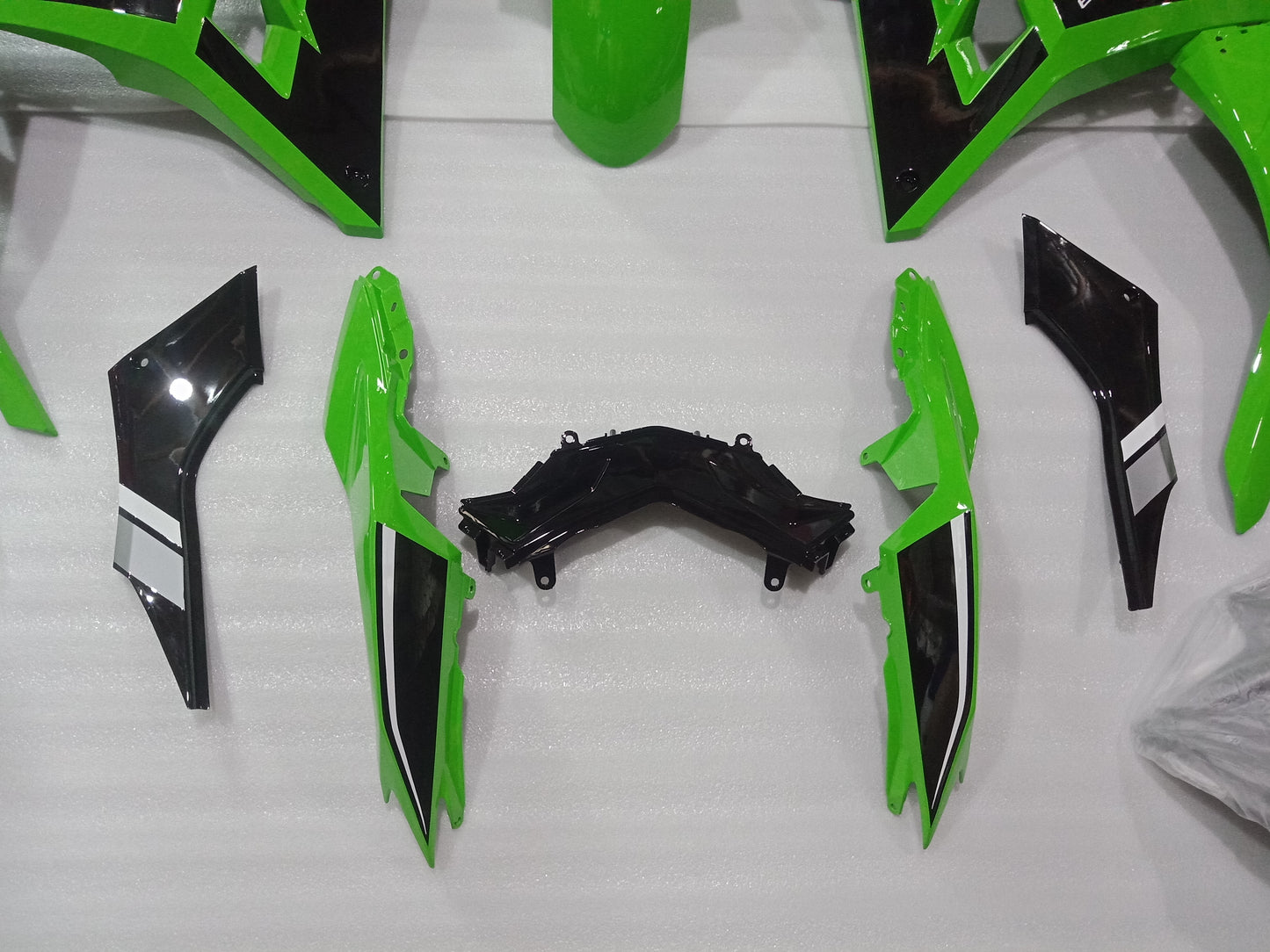 ---AU STOCKING---Fit KAWASAKI Ninja 300 Green Fairing Kit