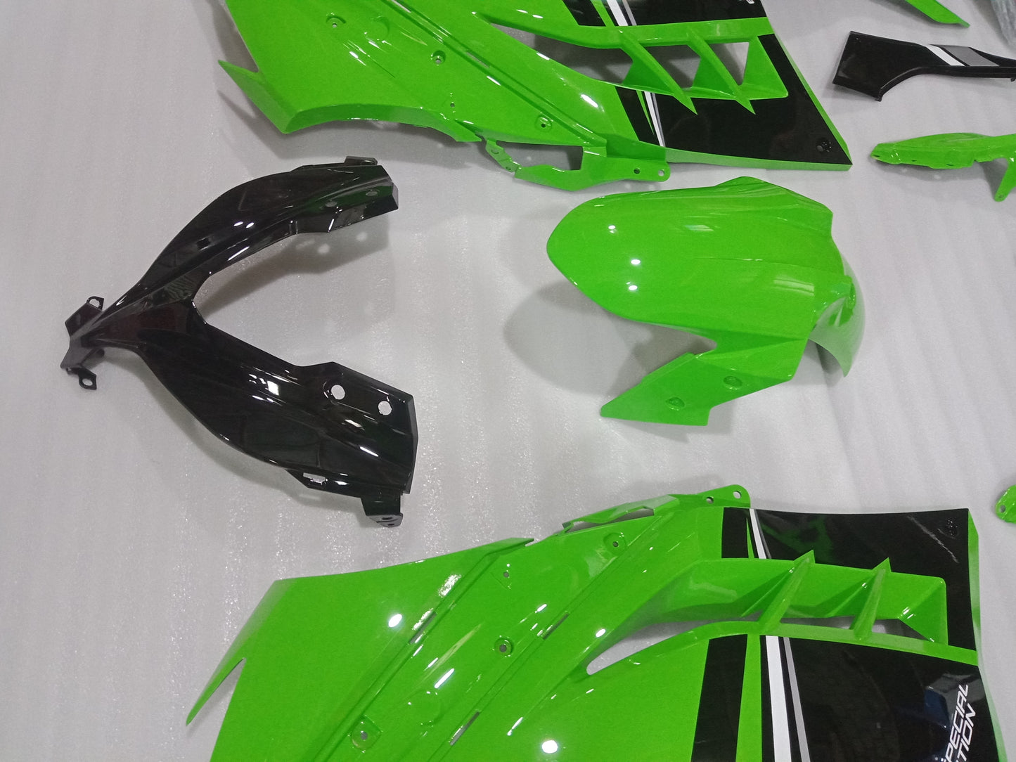 ---AU STOCKING---Fit KAWASAKI Ninja 300 Green Fairing Kit