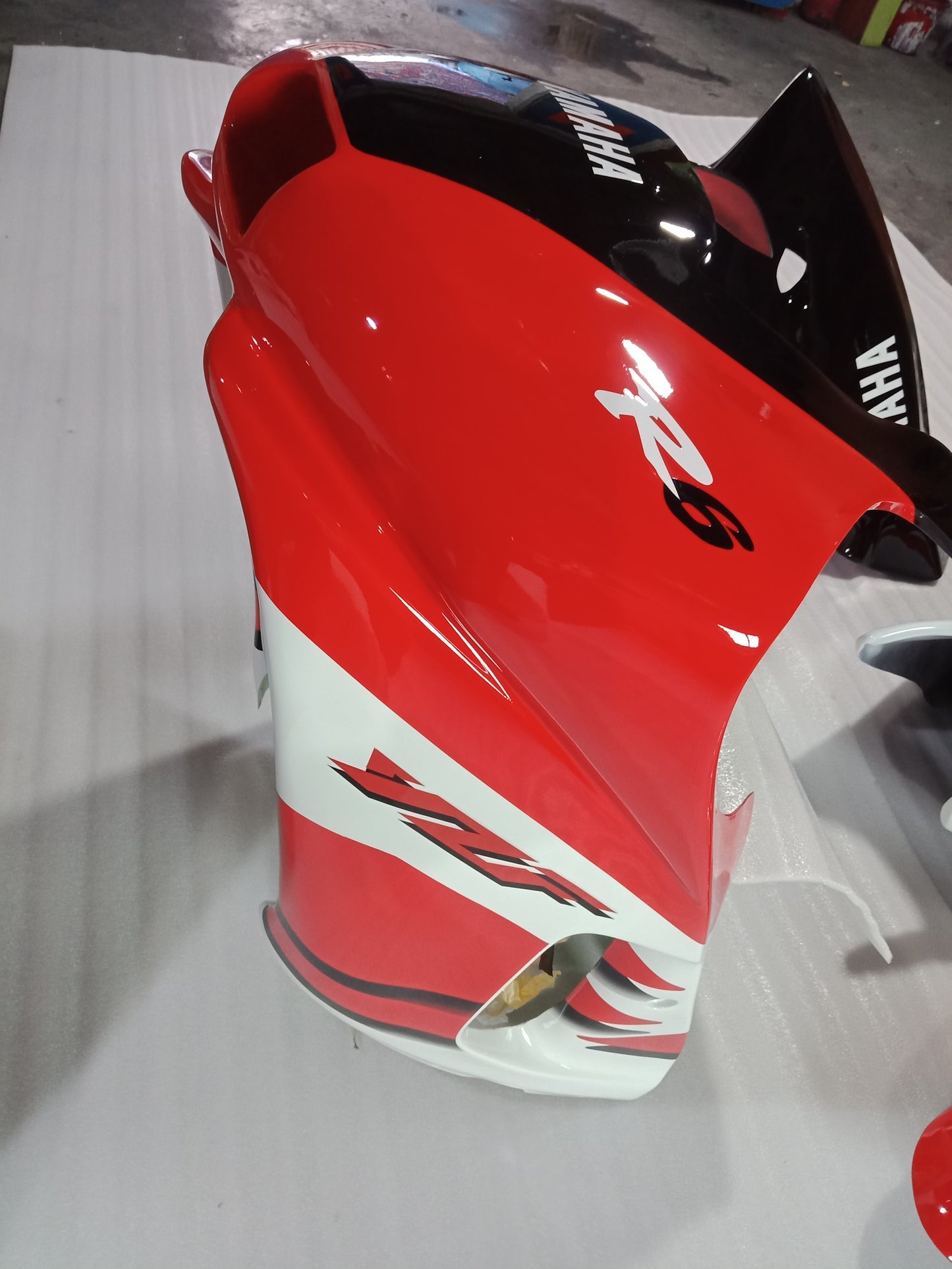 1999 - 2002 Yamaha YZF R6 Fairing 02