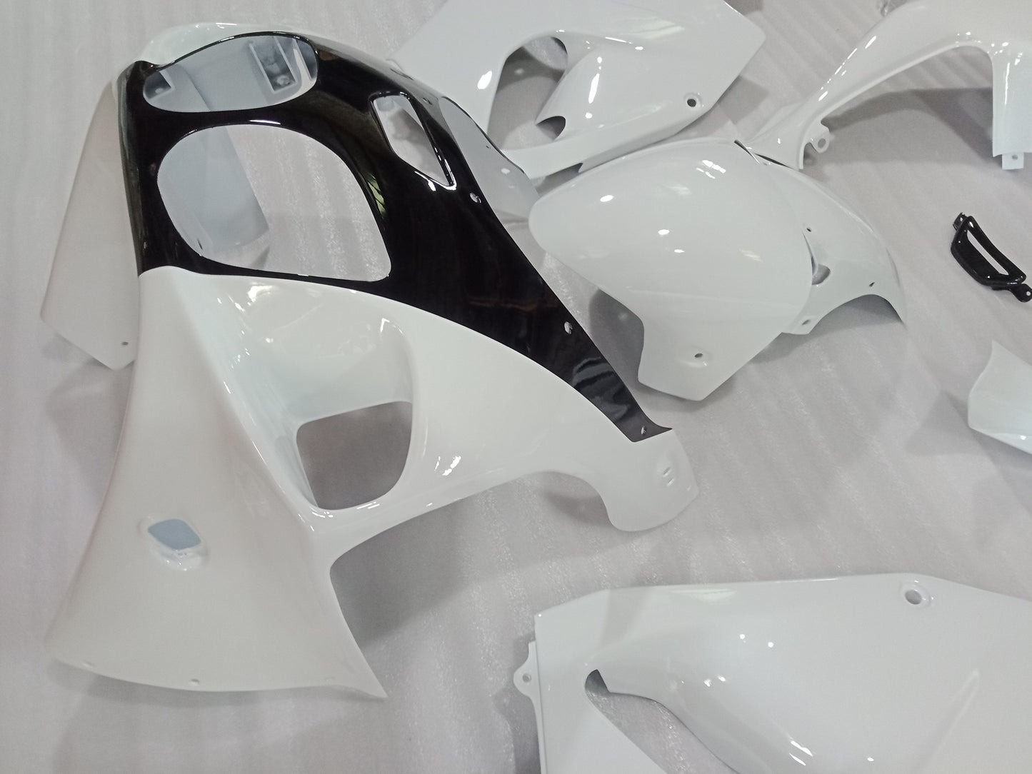 2003 Kawasaki ZX7R Fairing Kit 01
