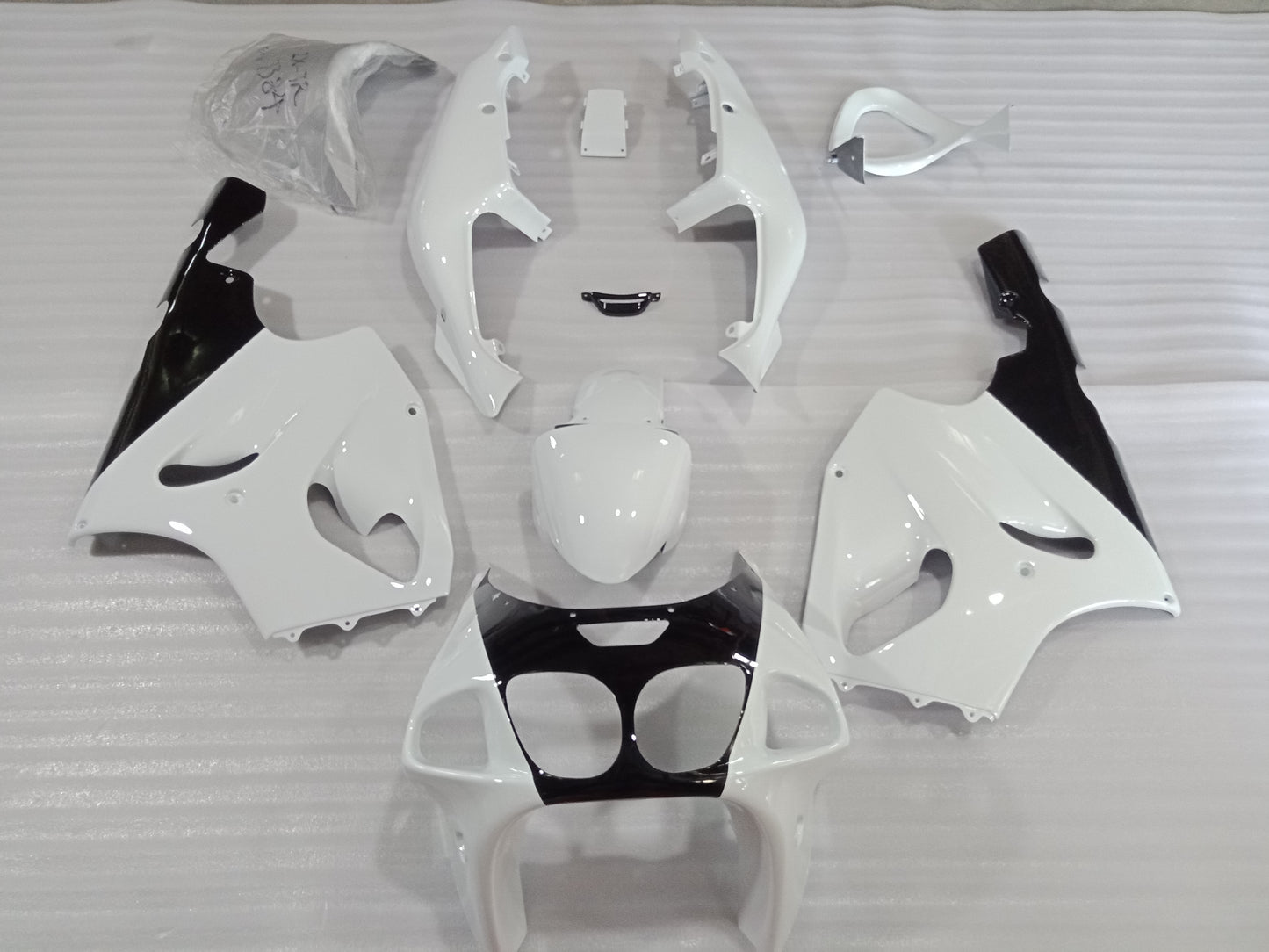 2003 Kawasaki ZX7R Fairing Kit 02
