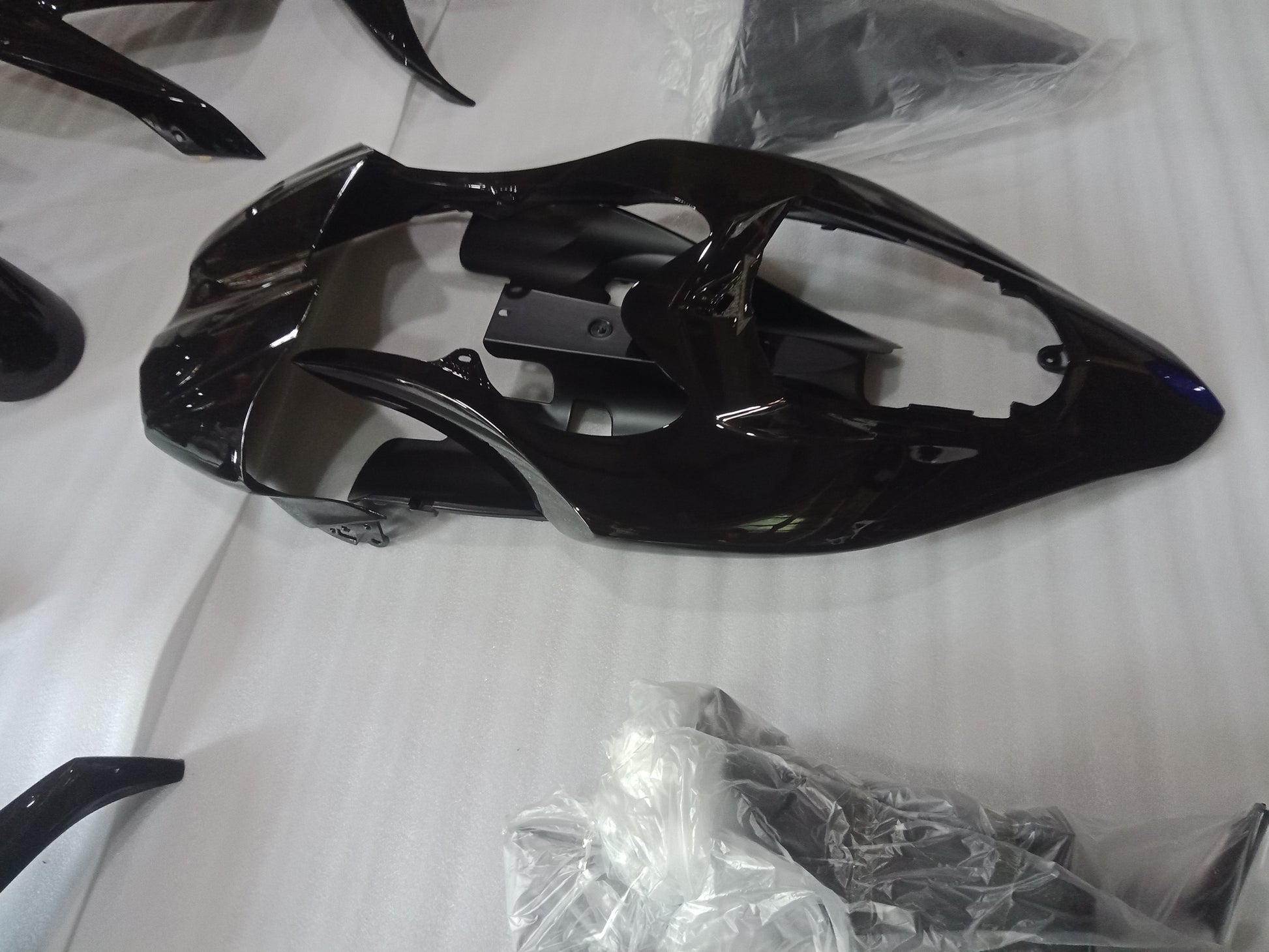 2004 - 2006 Gloss Black Fairing Kit 05