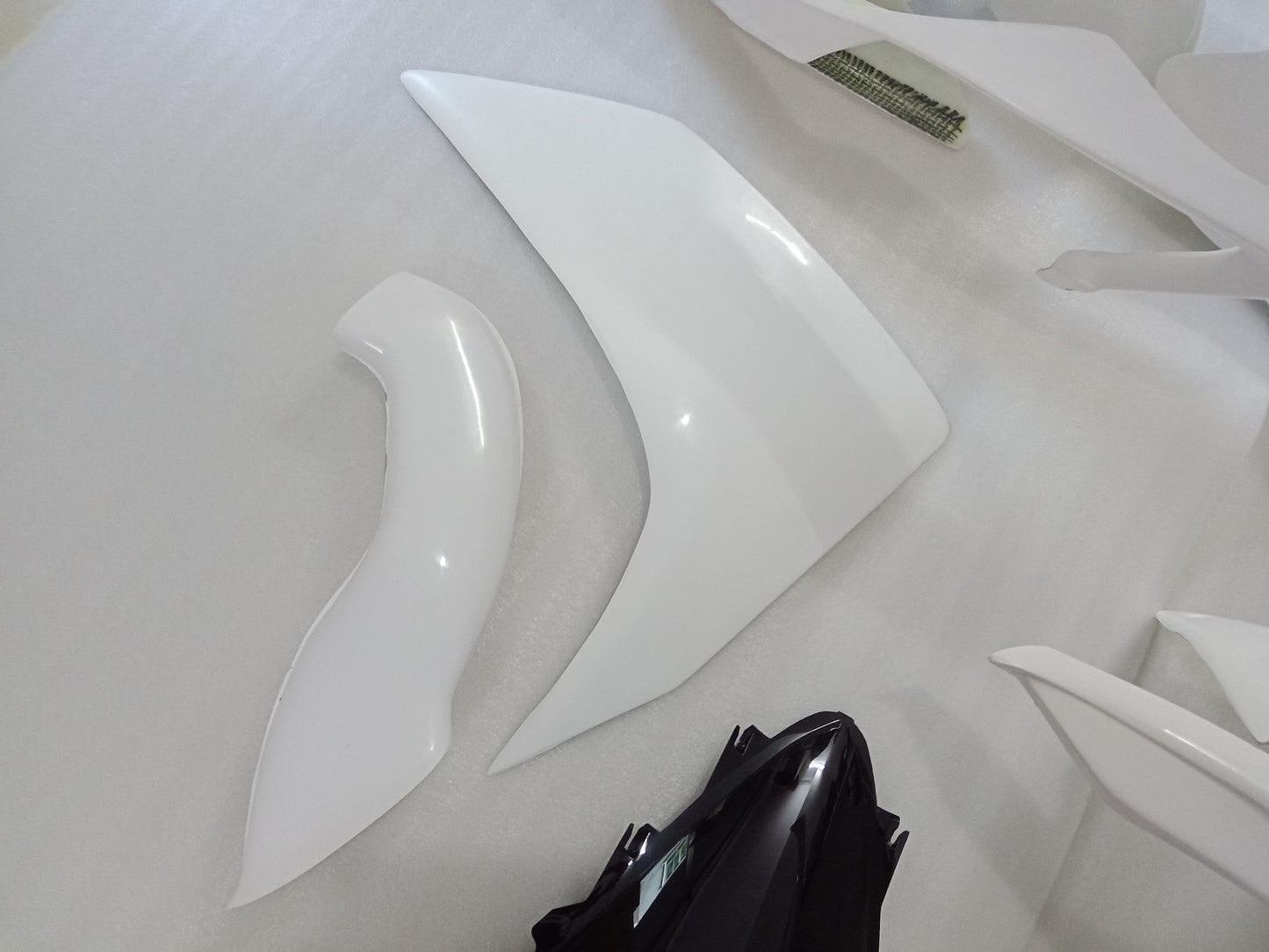 2007 - 2008 Yamaha R1 Fiberglass Race Fairing 01