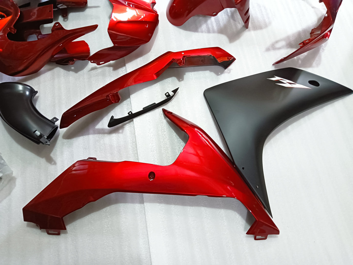 2007 - 2008 Yamaha YZF R1 Fairing Black Fairing Kit 05