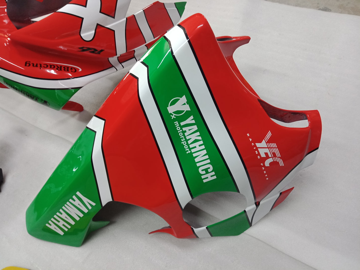 2008 - 2016 Yamaha R6 Fairing 05