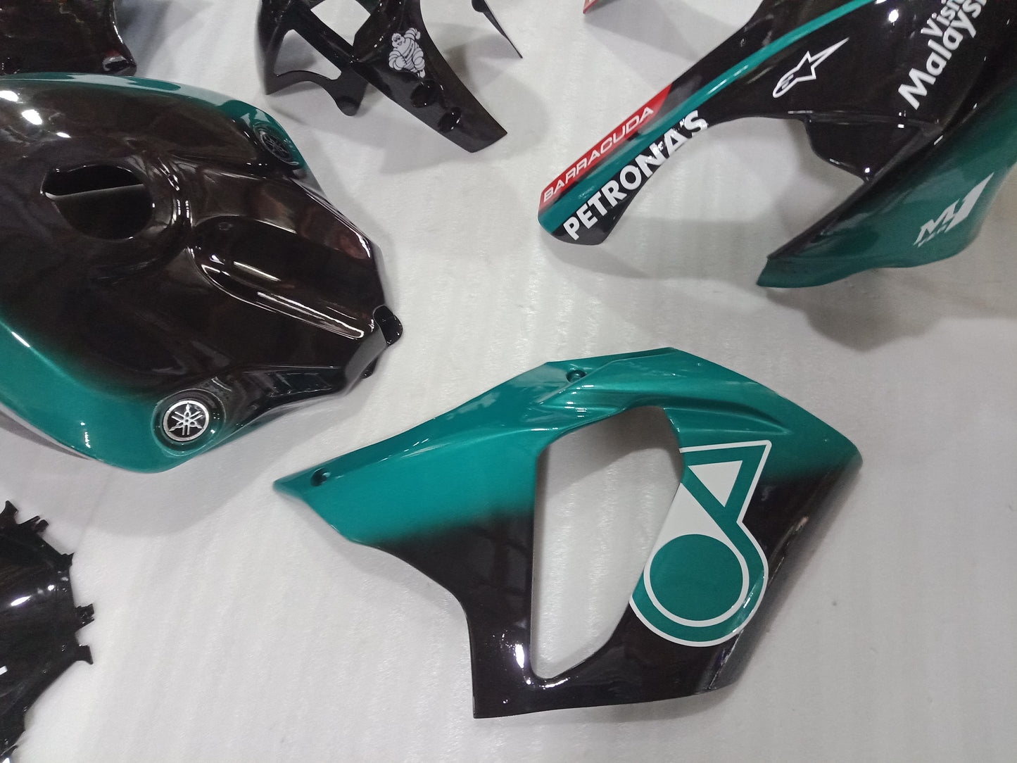 2015 - 2019 Petronas Fiberglass Race Fairing For yamaha R1