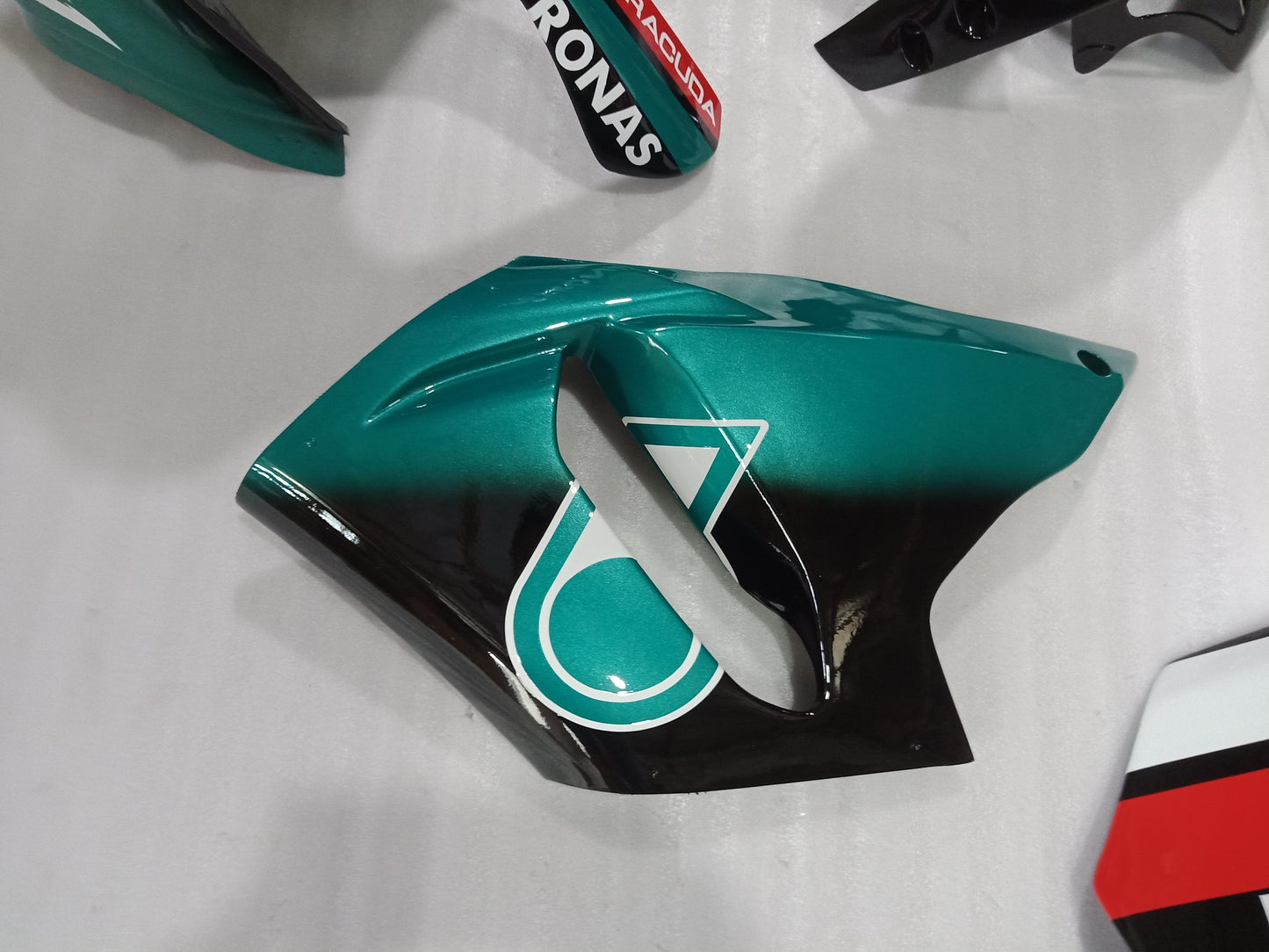 2015 - 2019 Petronas Fiberglass Race Fairing For yamaha R1