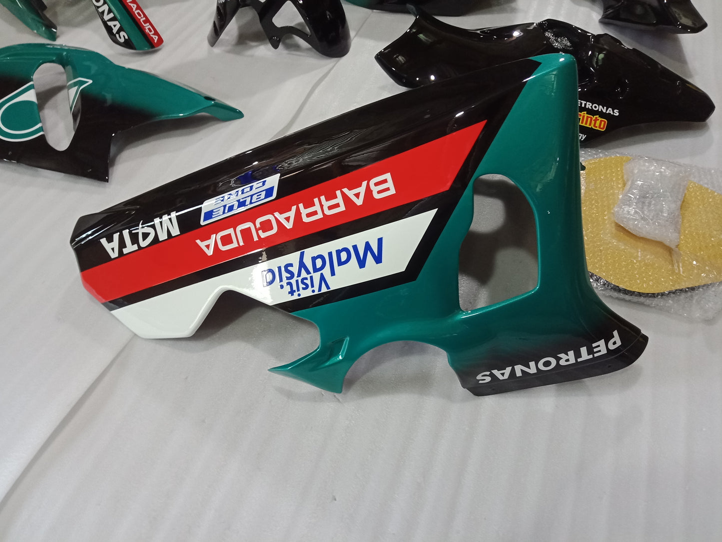2015 - 2019 Petronas Fiberglass Race Fairing For yamaha R1