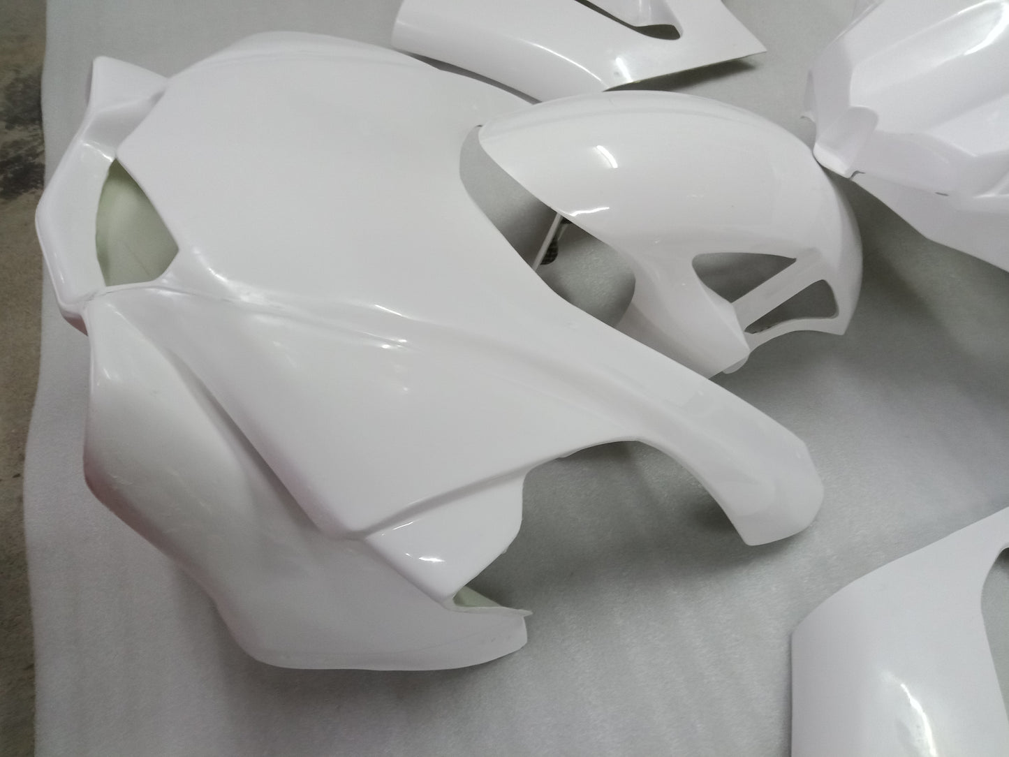 2015 - 2019 Yamaha YZF R1 Fairing 02
