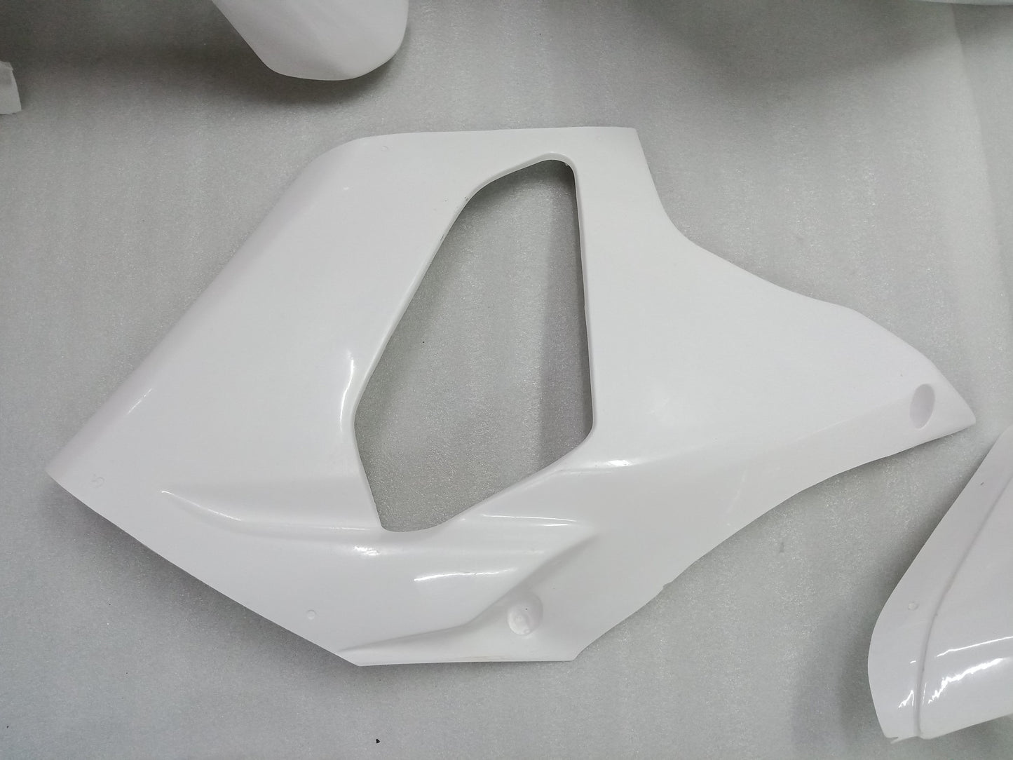 2015 - 2019 Yamaha YZF R1 Fairing 03