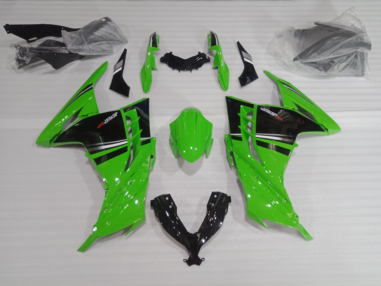 ---AU STOCKING---Fit KAWASAKI Ninja 300 Green Fairing Kit