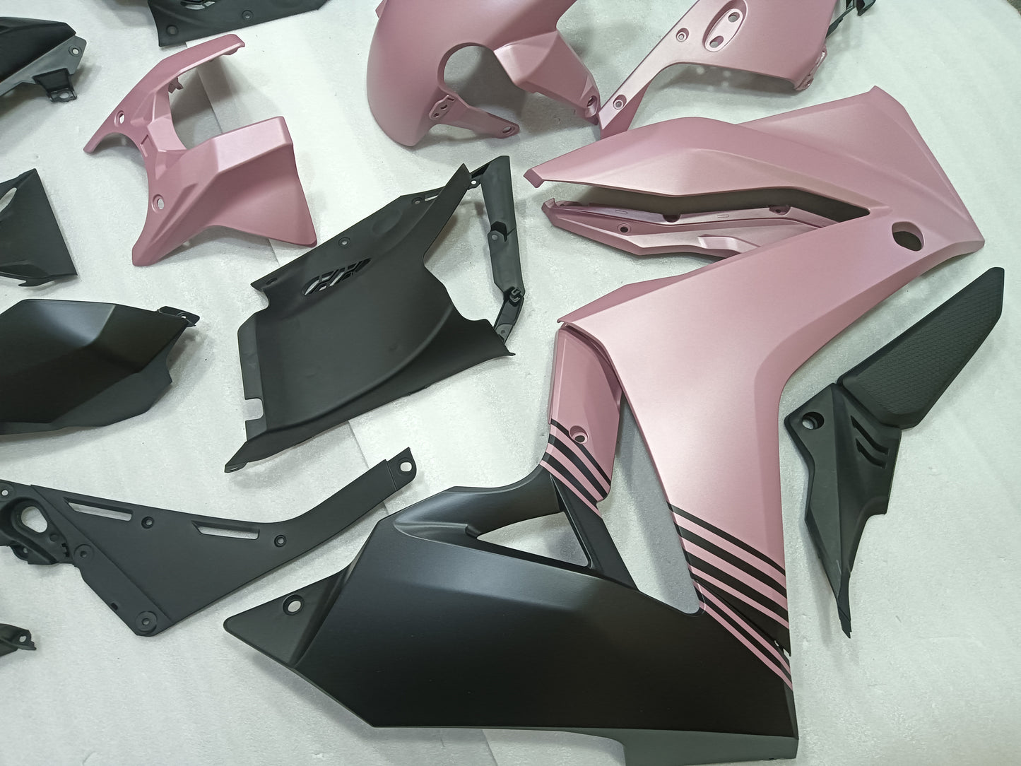 ---AUSTOCKING--- HONDA CBR650R  Pink Design 2023 2024 With Tank Cover