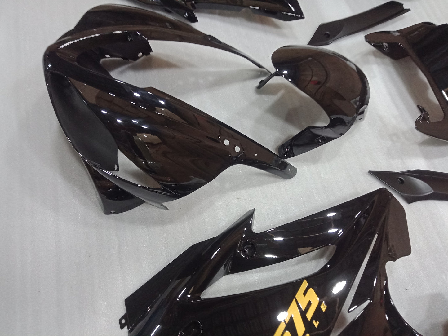 ---AU STOCKING--- TRIUMPH Daytona 675R 675 2009 - 2012 Black Fairing Kit
