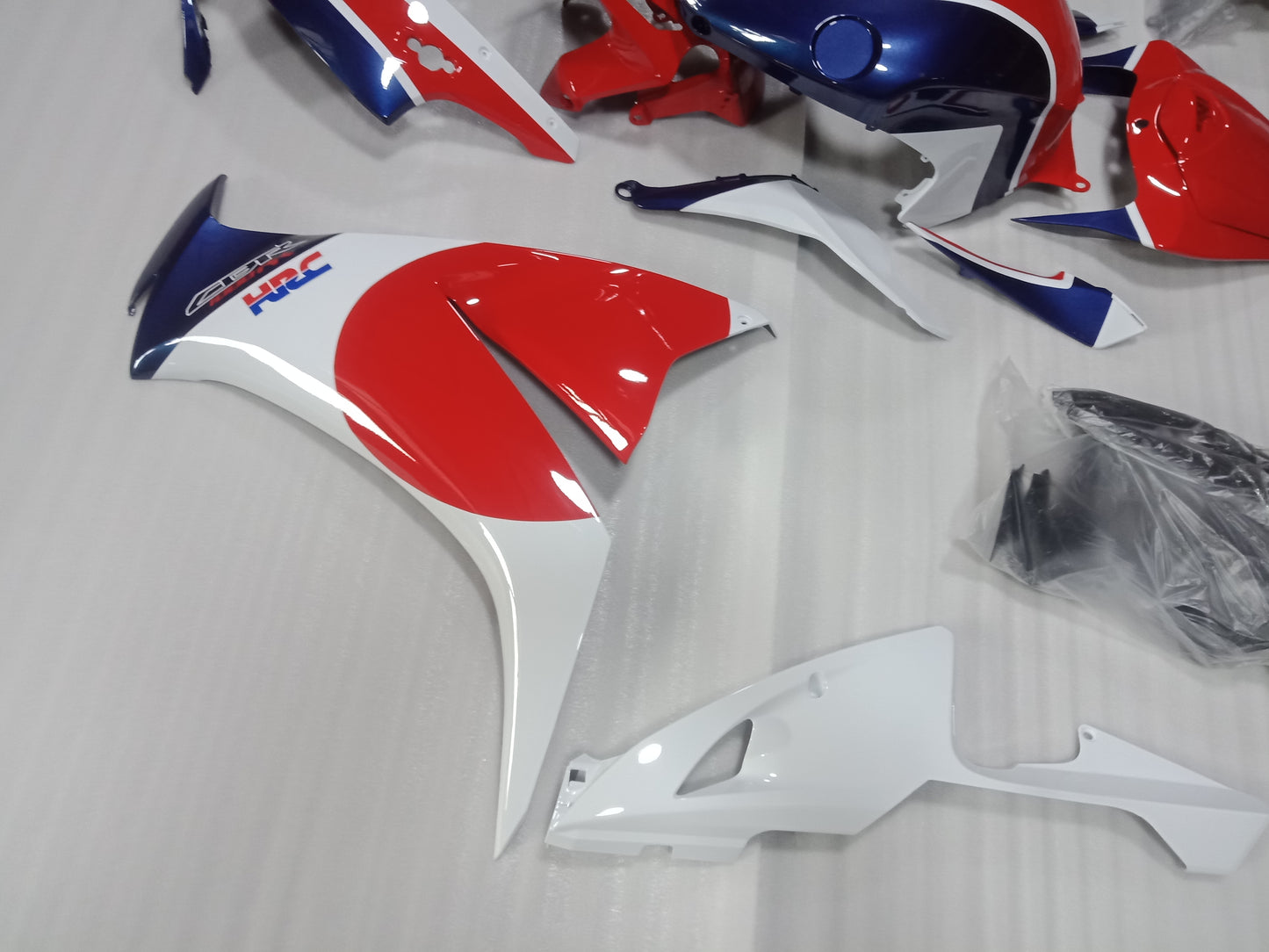 ---AU STOCKING---Tri Color Fairing kit For Honda CBR1000RR 2012-2016