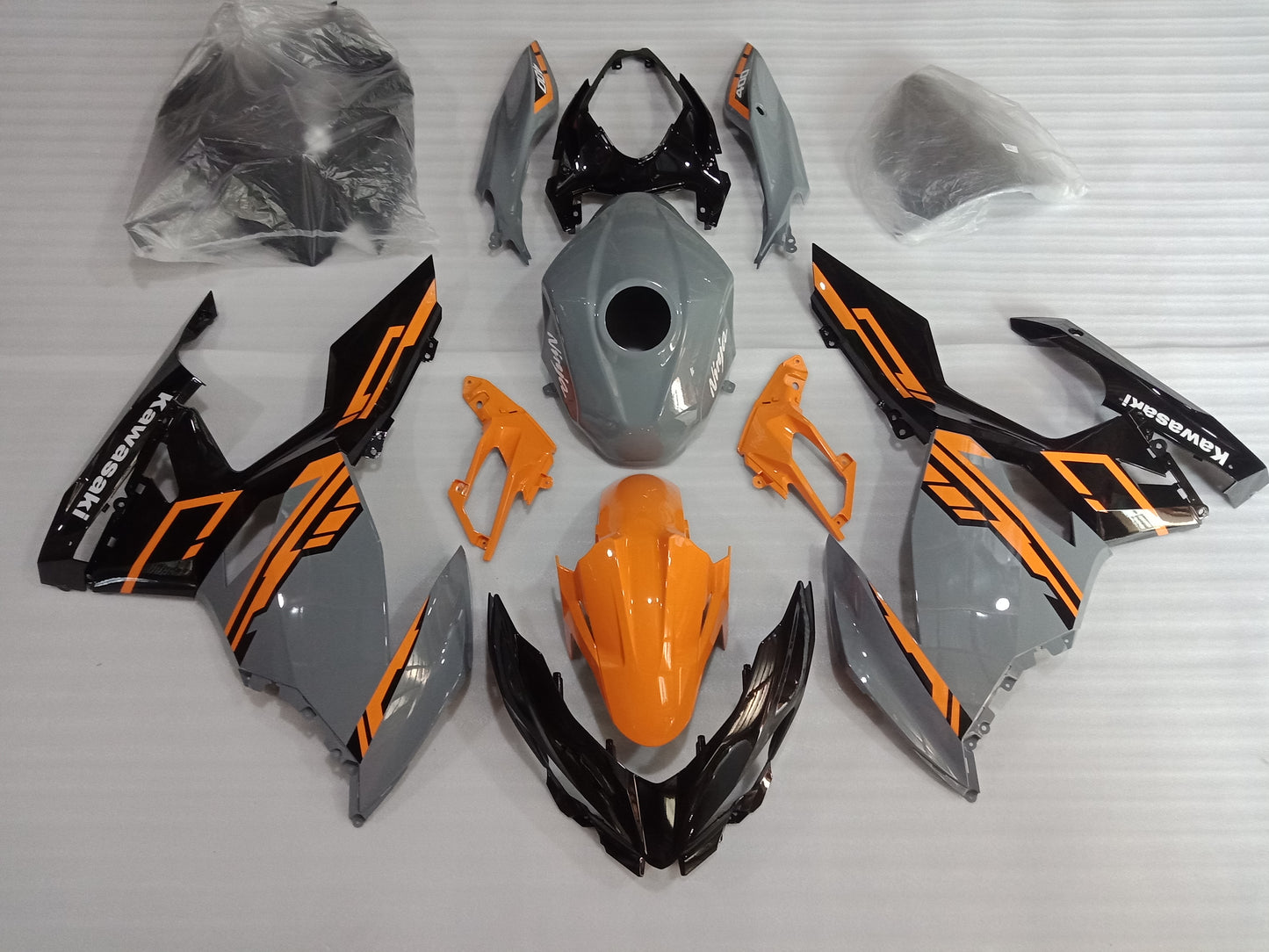 Kawasaki Ninja 400 Grey Fairing Kit 01