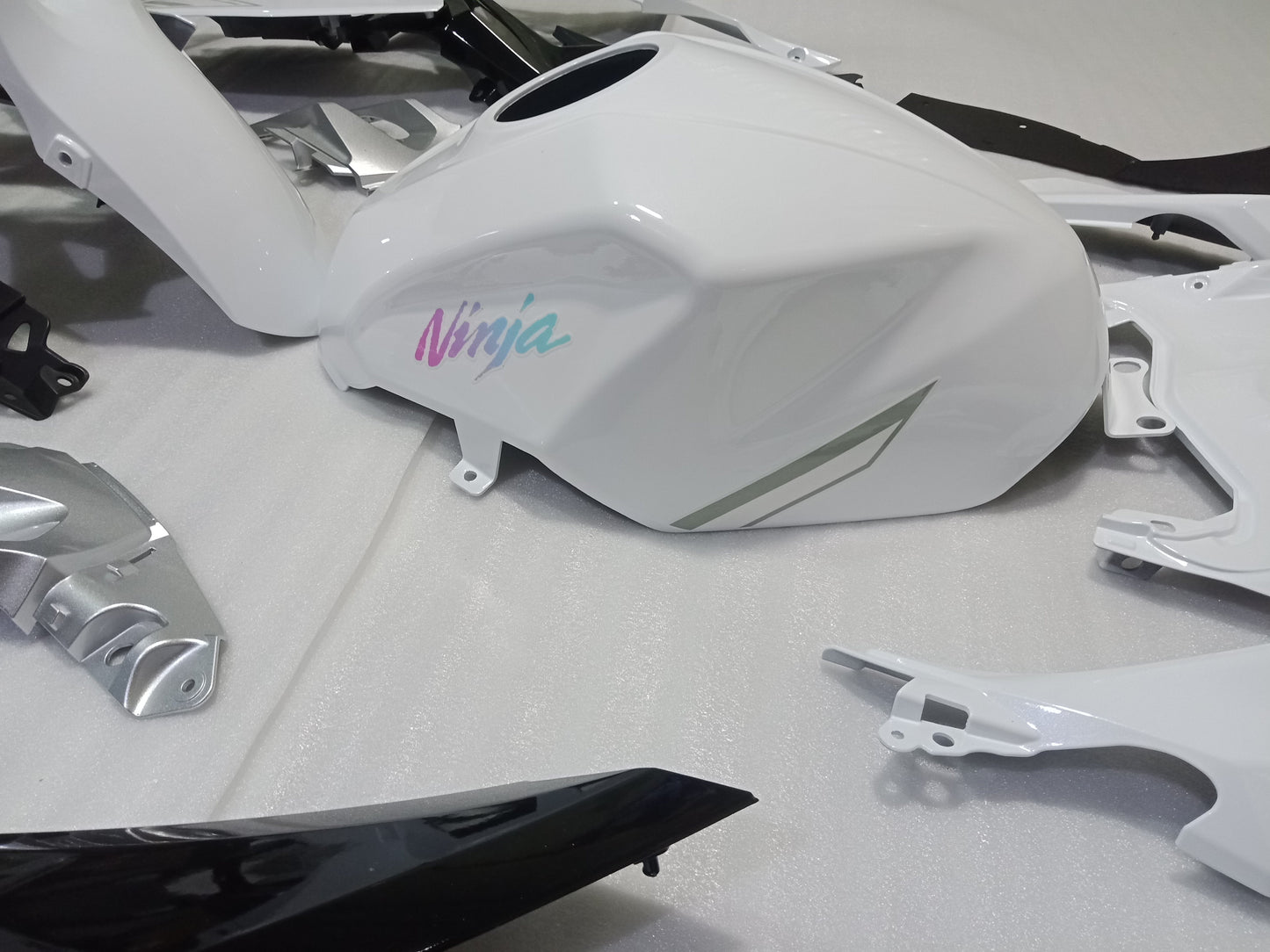 KAWASAKI Ninja 400 NINJA400 2023 Pearl Blizzard White Fairing Kit