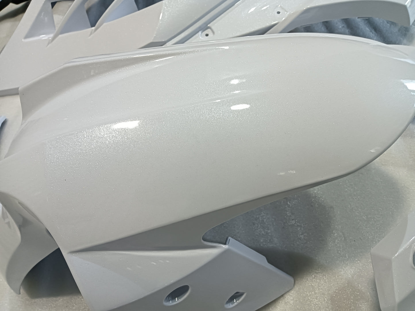 Pearl White Fairing Kawasaki Ninja 300 - 04