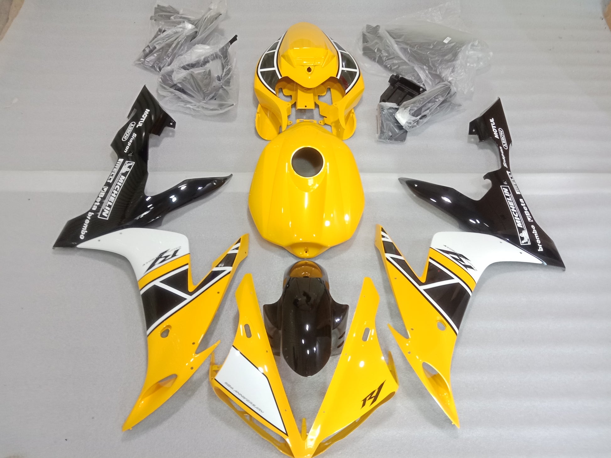 Yamaha YZF R1 Fairing 01