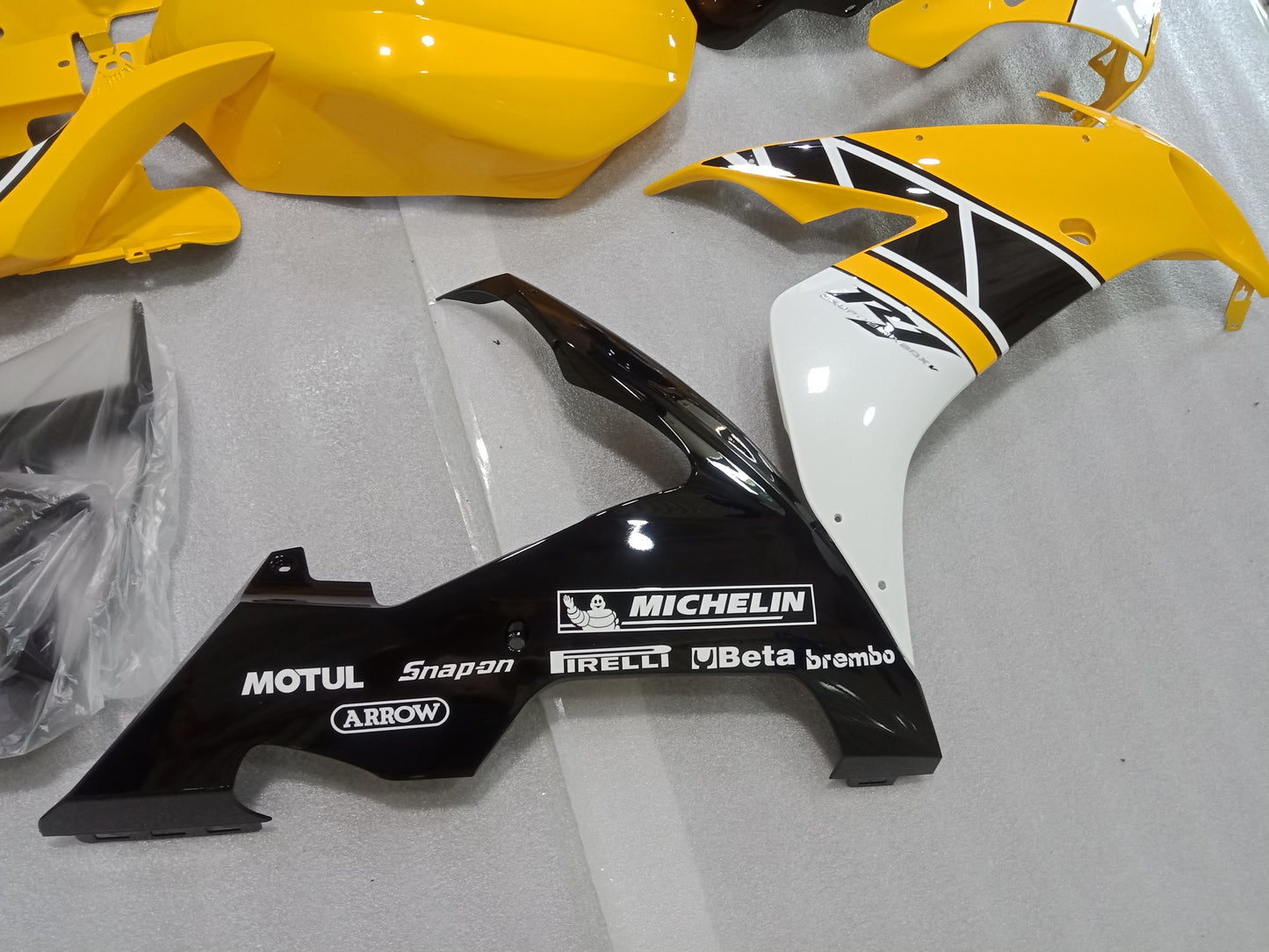 Yamaha YZF R1 Fairing 05