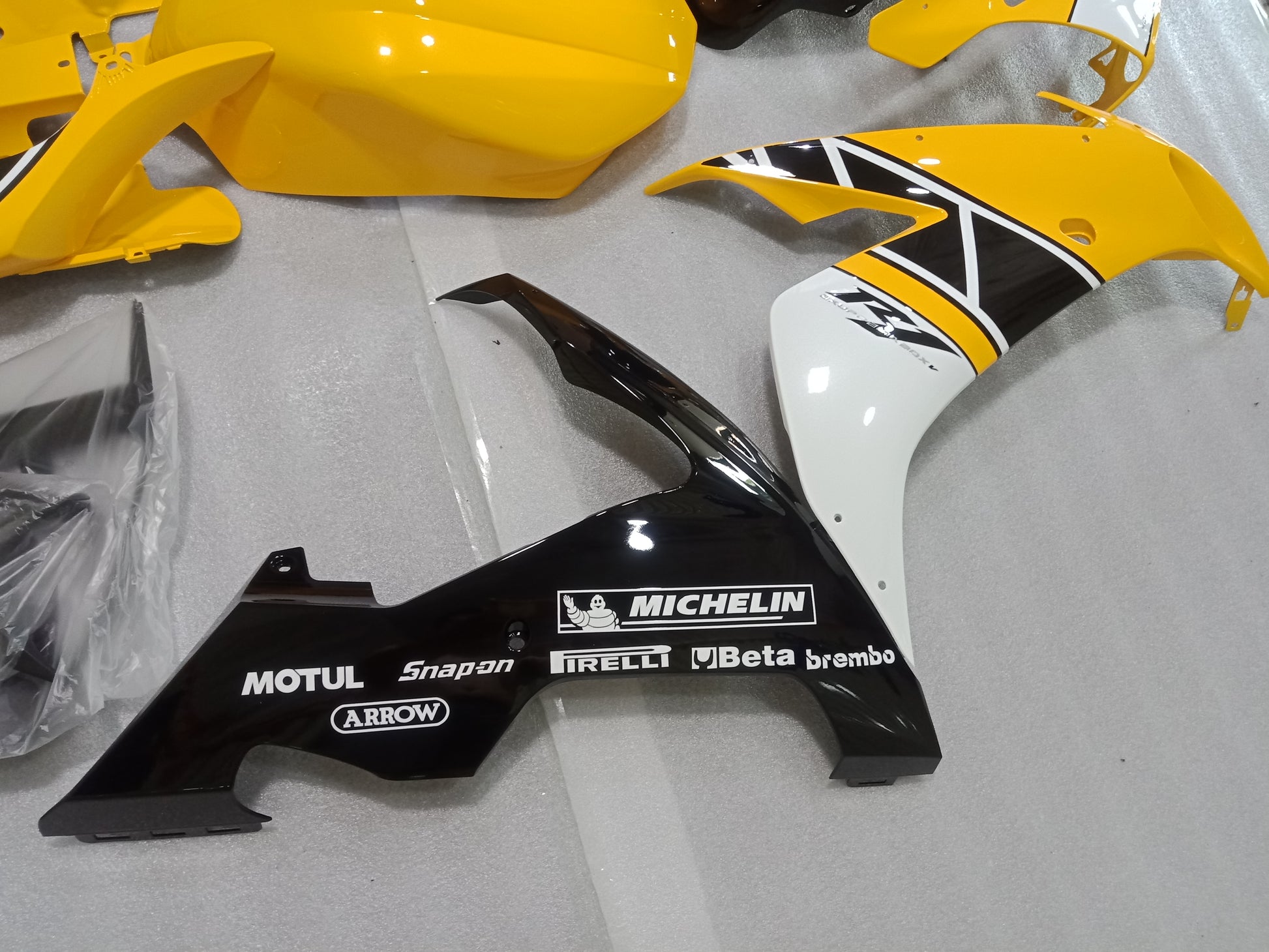 Yamaha YZF R1 Fairing 05