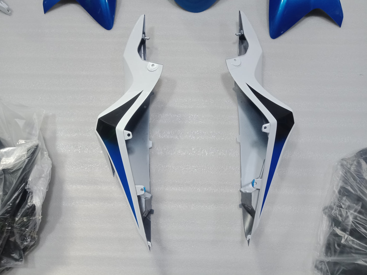 ---AU STOCKING---Blue White Fairing Kit For Suzuki GSXR GSX-R 600 750 2011 - 2023
