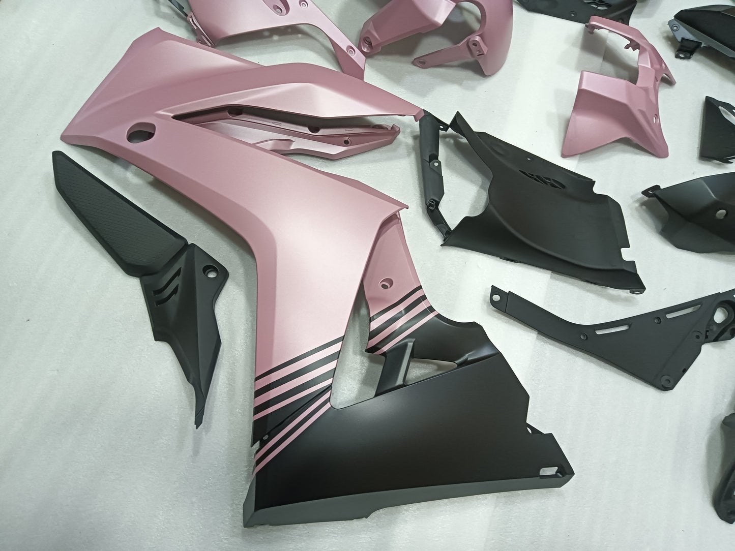 ---AUSTOCKING--- HONDA CBR650R  Pink Design 2023 2024 With Tank Cover