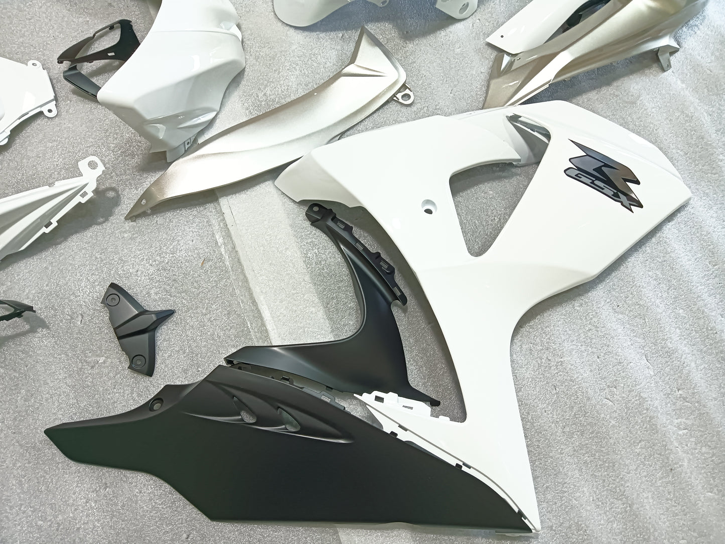 ---AU STOCKING---Factory White Silver Fairing Kit For Suzuki GSXR1000 2009 - 2016