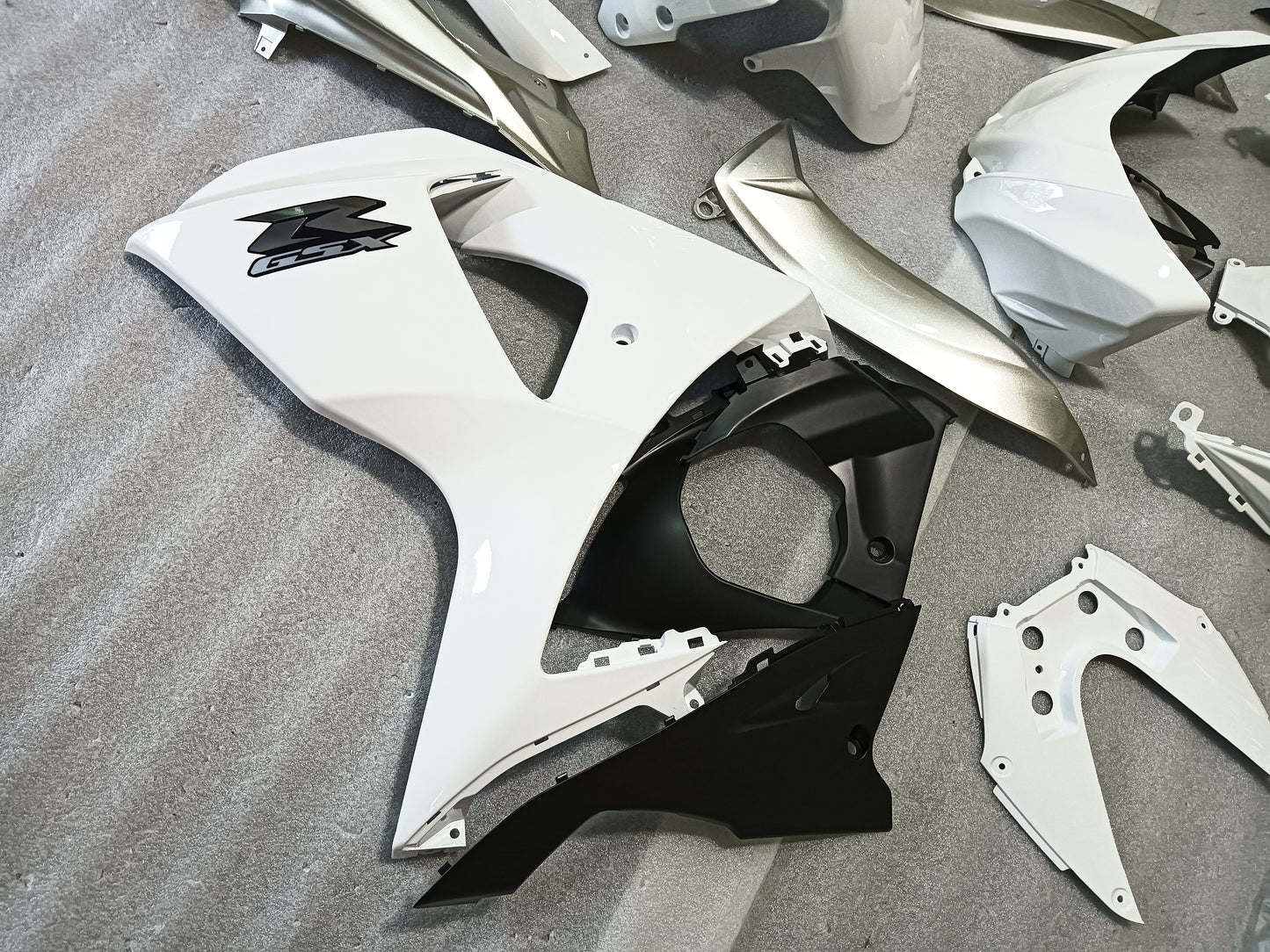 ---AU STOCKING---Factory White Silver Fairing Kit For Suzuki GSXR1000 2009 - 2016