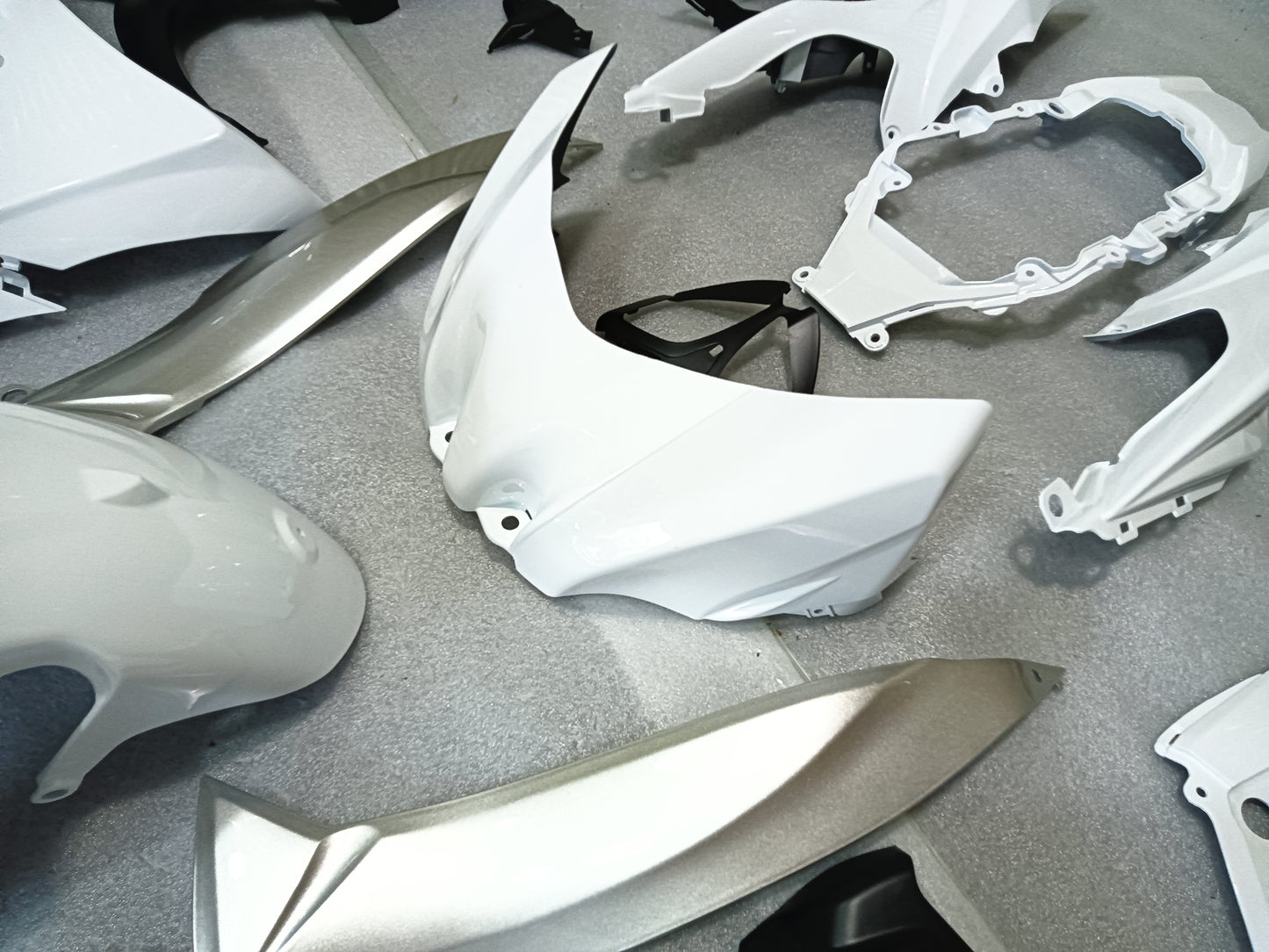 ---AU STOCKING---Factory White Silver Fairing Kit For Suzuki GSXR1000 2009 - 2016
