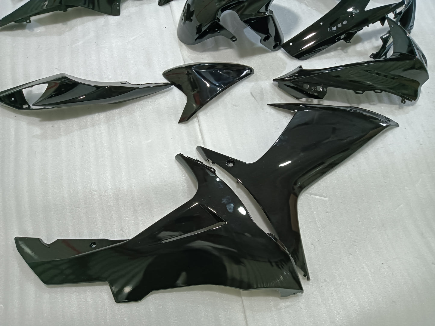 ---AU STOCKING---Fit Suzuki GSXR GSX-R 600 750 2011 - 2023 Gloss Black Fairing Kit