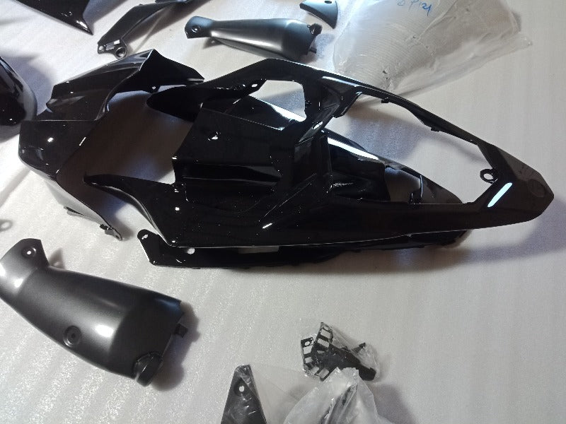 Yamaha R1 race fairings 06