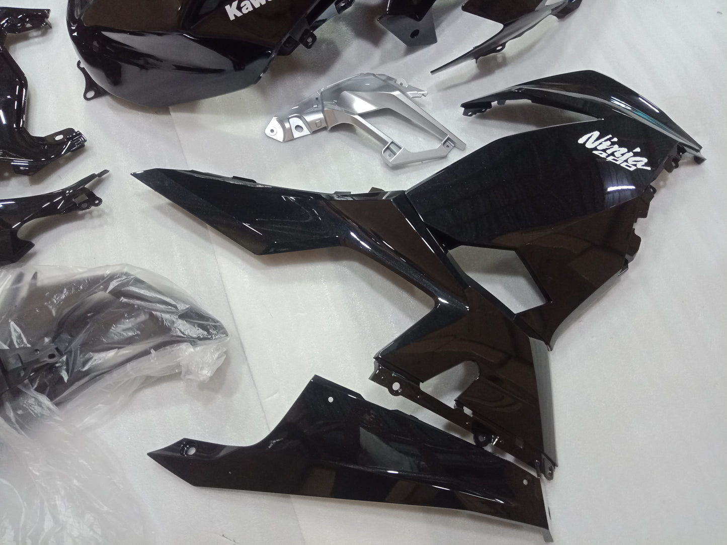 ---AUSTOCKING---Fit Kawasaki Ninja 400 Ninja400 Black Fairing Kit With Tank Cover and Cowl