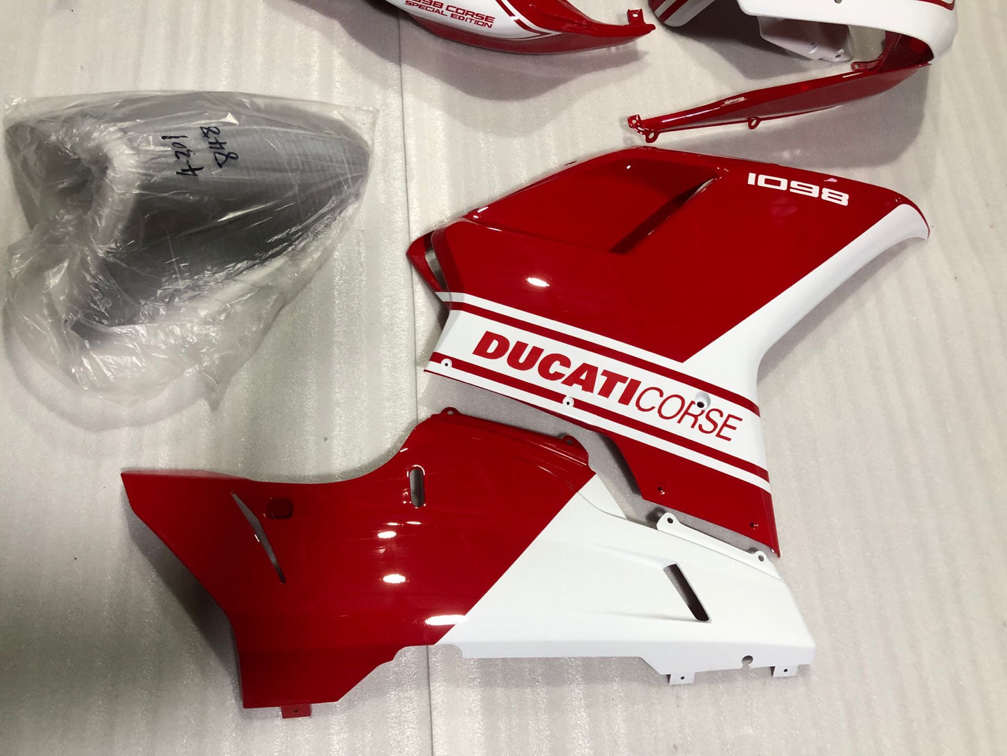 ---AU STOCKING--- Red Fairing Kit for Ducati 848 1098 1198