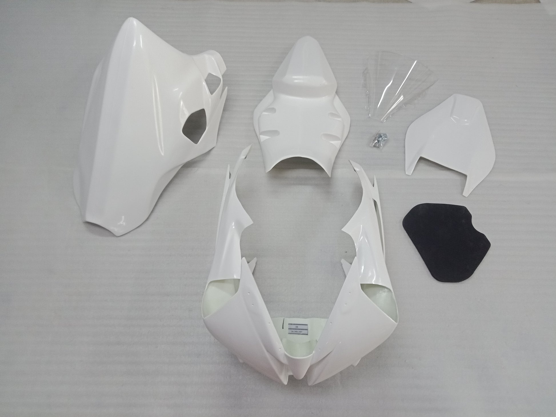 2004 - 2005 Yamaha YZF R6 Fairing 01