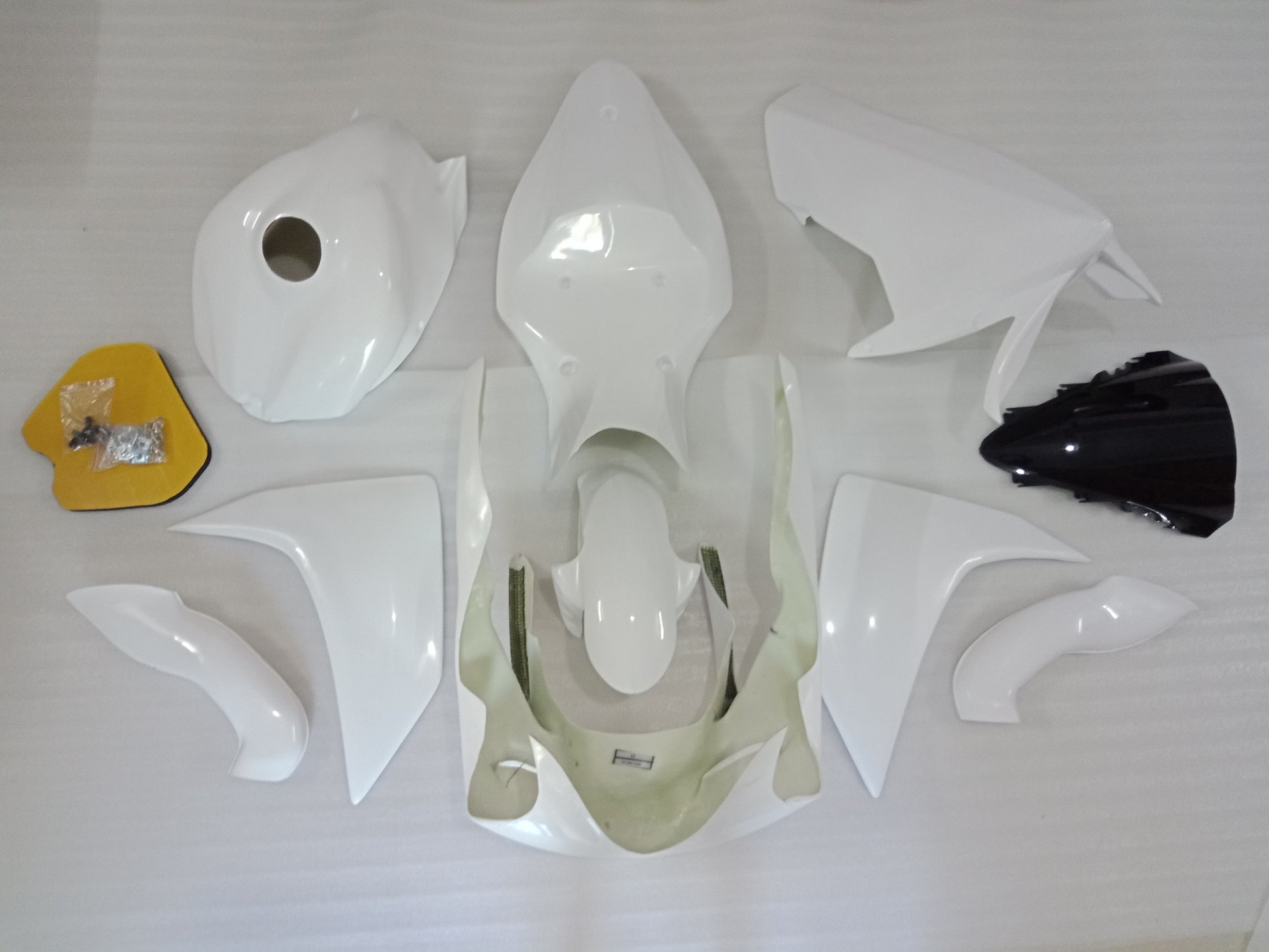 2007 - 2008 Yamaha R1 Fiberglass Race Fairing 01