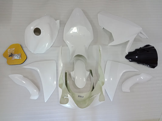 2007 - 2008 Yamaha R1 Fiberglass Race Fairing 01