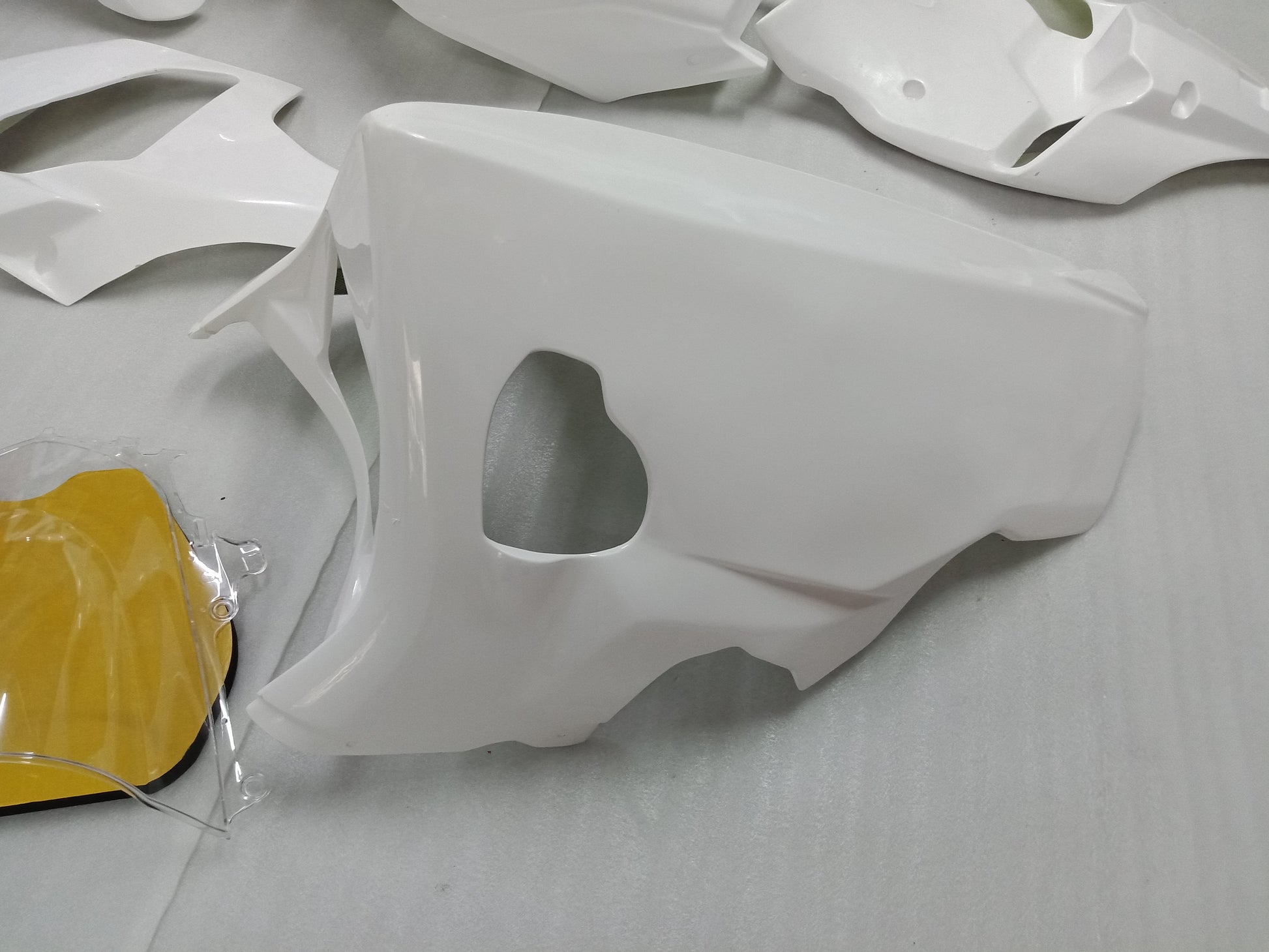 2015 - 2019 Yamaha YZF R1 Fairing 04