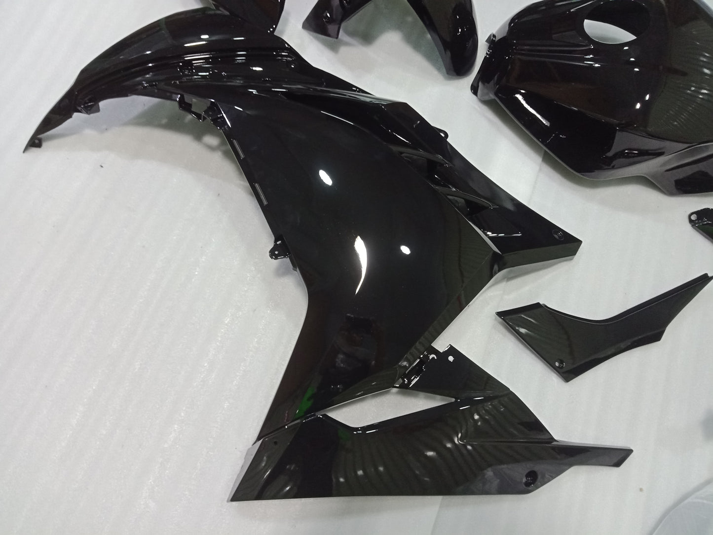 2017 Kawasaki Ninja 300 Black Fairing 05