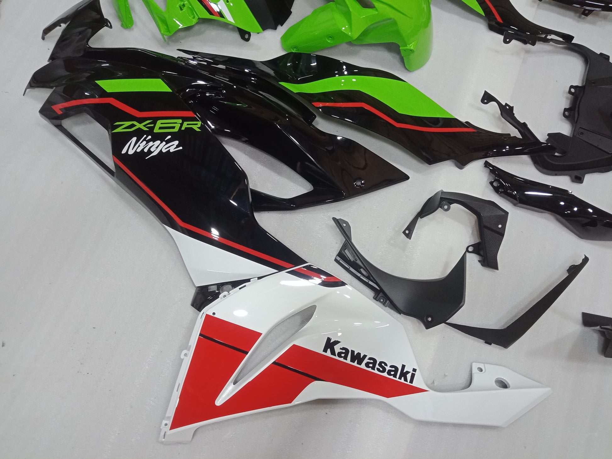 2019 - 2023 Kawasaki ZX6R Fairing 02