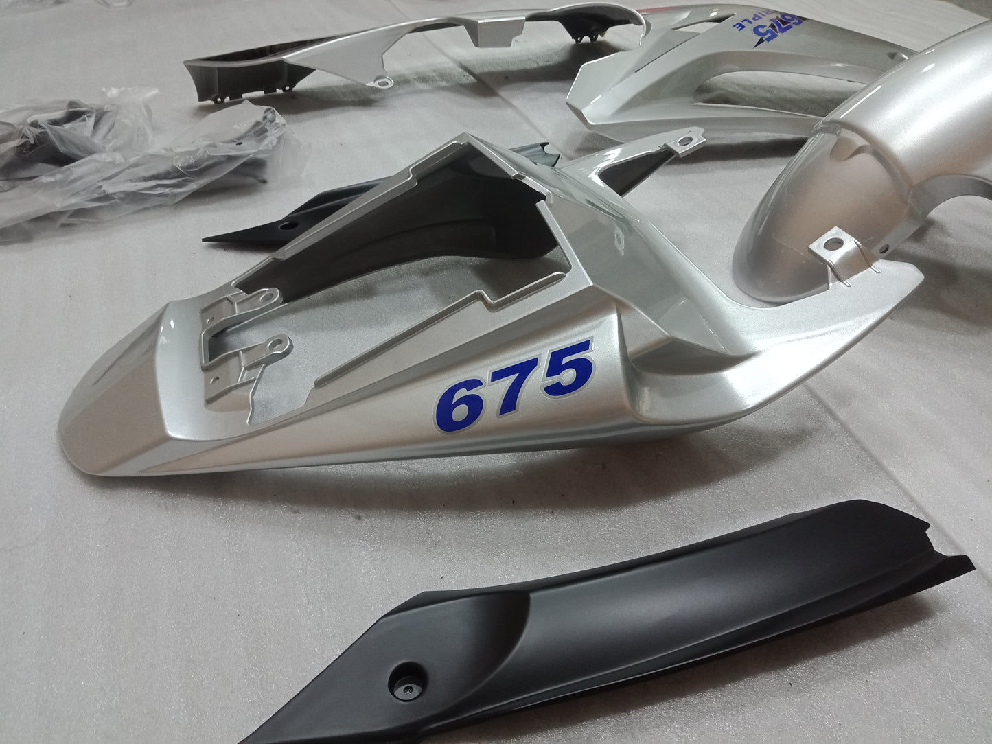 Triumph Daytona 675 Fairing Kit 2009-2012 Silver Blue