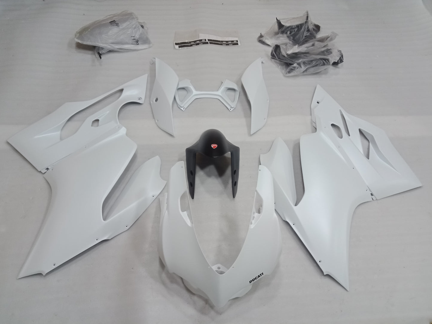 ---AU STOCKING--- Pearl White Fairing Kit for Ducati 899 1199