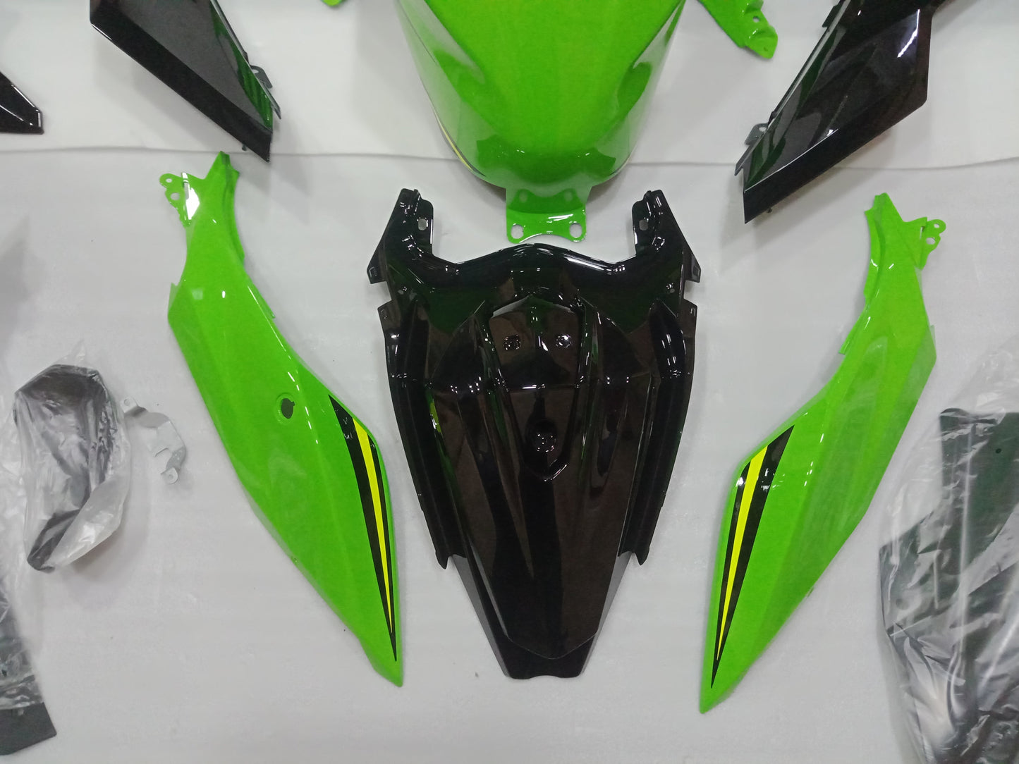 ---AUSTOCKING---Kawasaki Ninja 400 KRT Edition Fairing Kit Tank Cover and Cowl