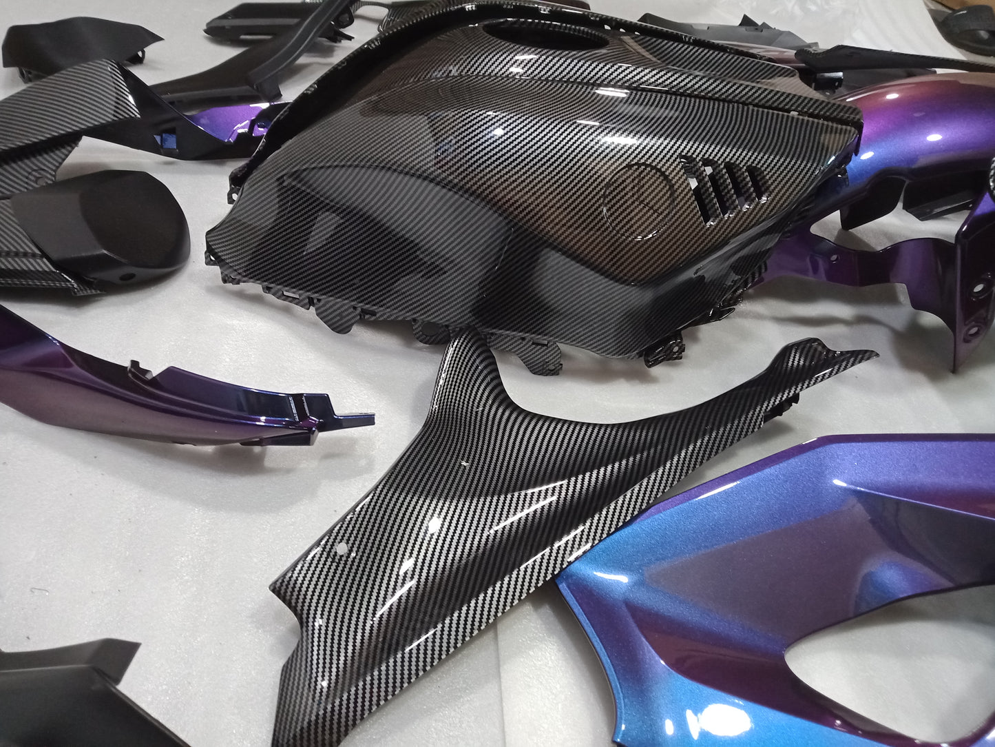 ---Ready To Ship--- Carbon Fiber Special Paint Fairing Kit For Yamaha R7 2021+