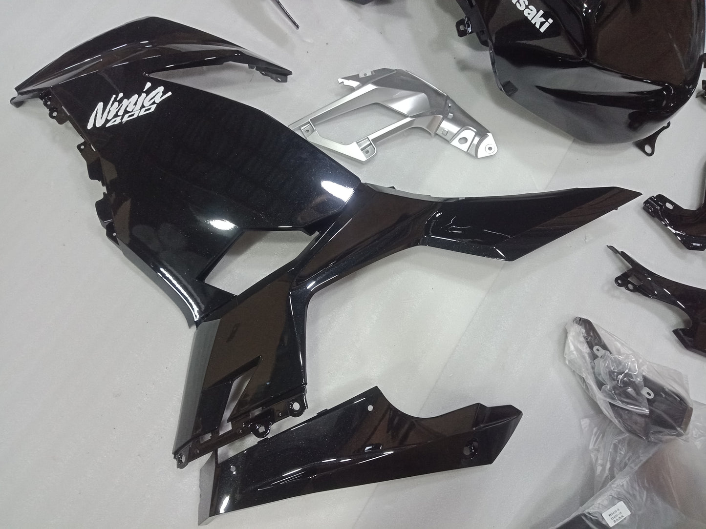 ---AUSTOCKING---Fit Kawasaki Ninja 400 Ninja400 Black Fairing Kit With Tank Cover and Cowl