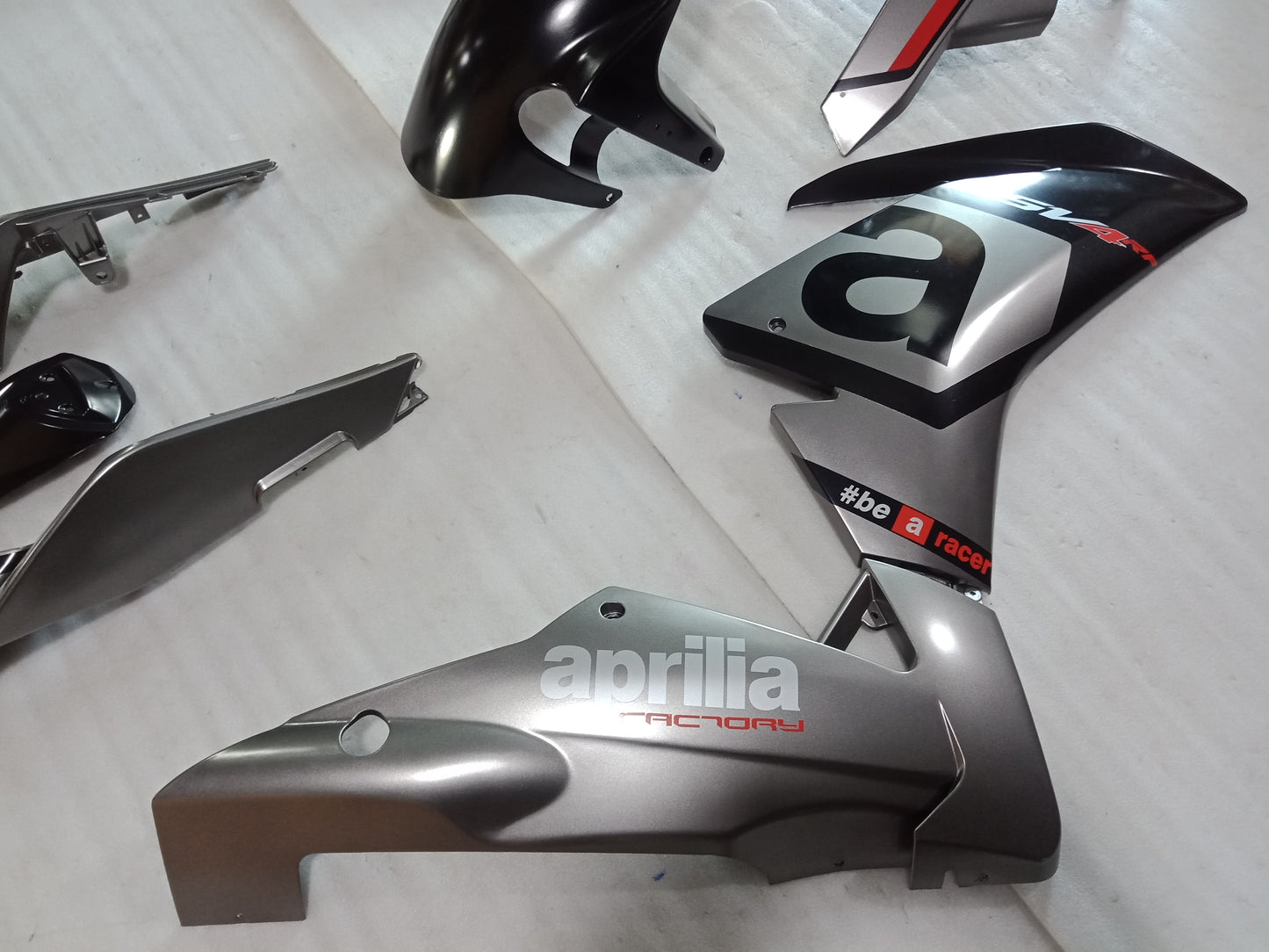 ---AU STOCKING--- Aprilia RSV4 2009 - 2016 Fairing Kit