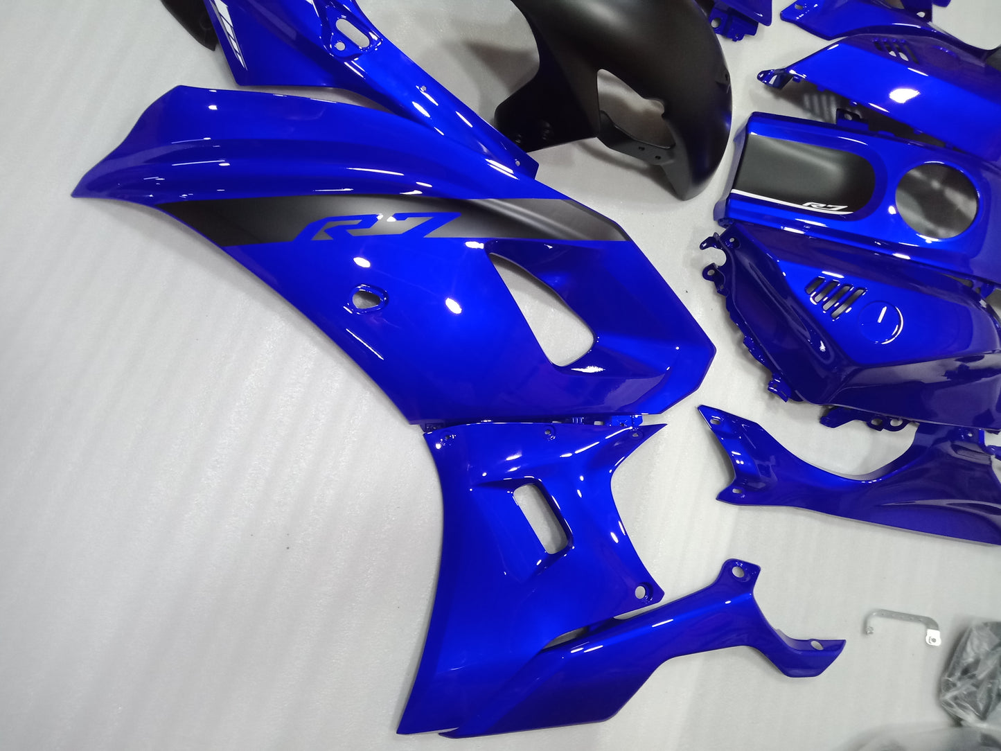 ---AU STOCKING--- Black Blue Fairing Kit For Yamaha R7 2021+