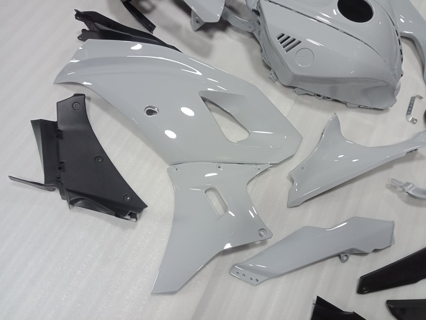 Nardo Grey Fairing Kit For Yamaha R7