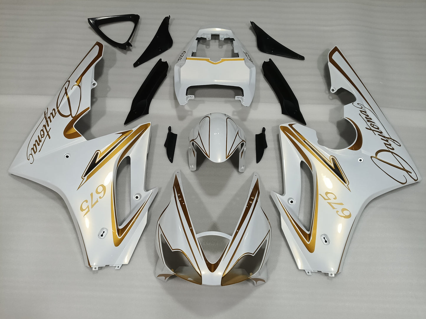 Gold Pearlescent White Fairing Kit For Triumph Daytona 675R 2006 2007 2008