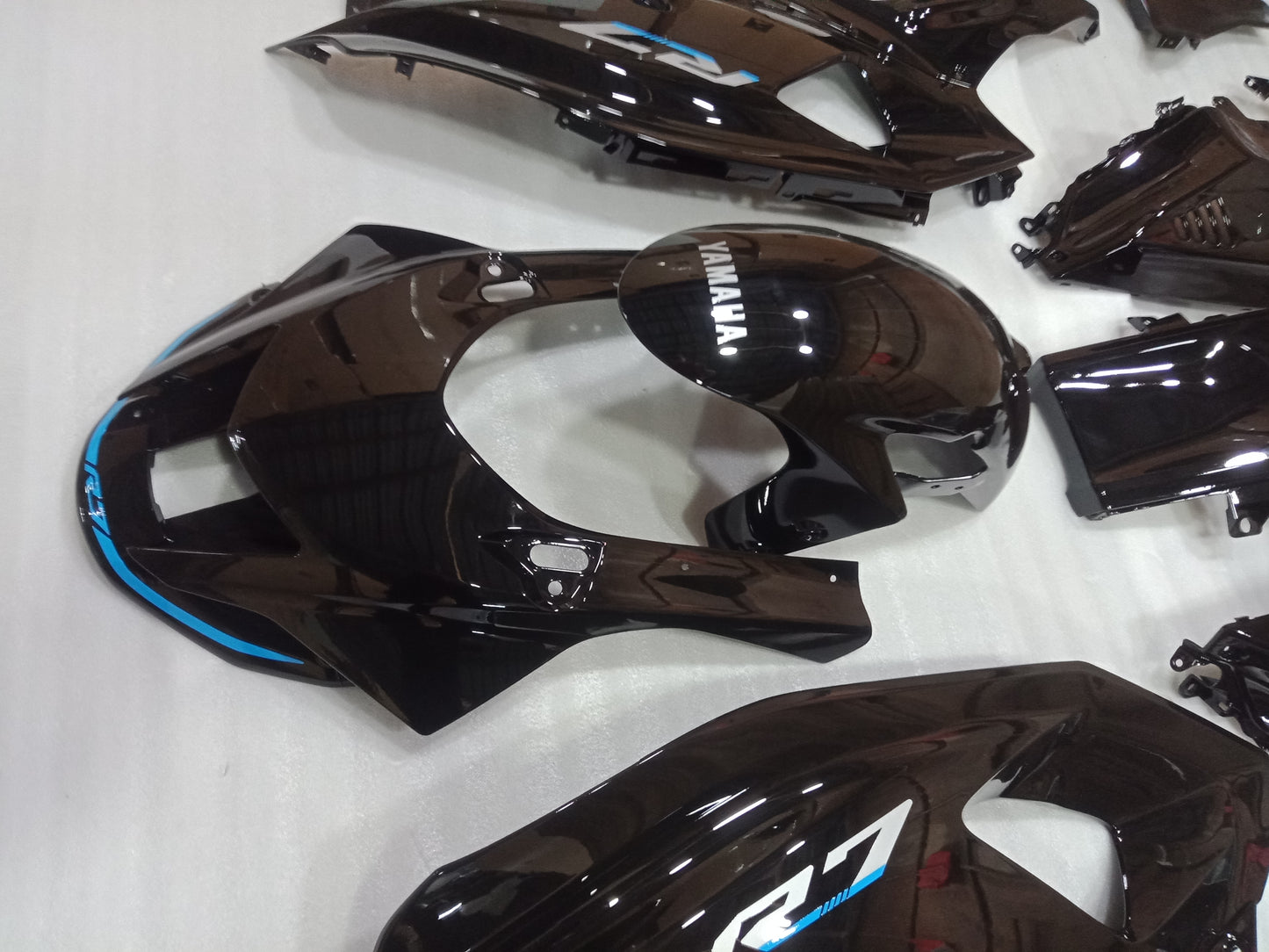 ---AU STOCKING--- Black Fairing Kit For Yamaha R7 2021+