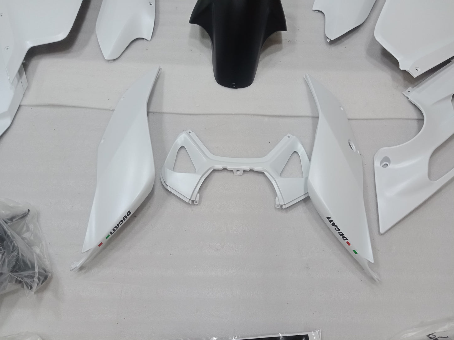 ---AU STOCKING--- Pearl White Fairing Kit for Ducati 899 1199
